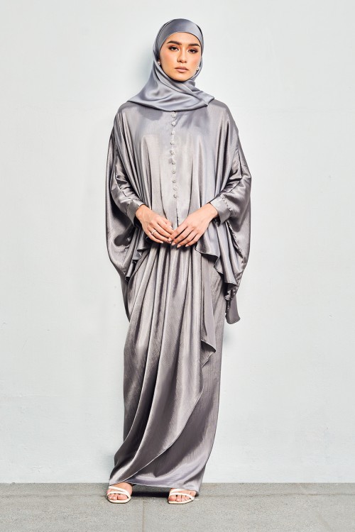 MADEEHA KAFTAN IN GREY