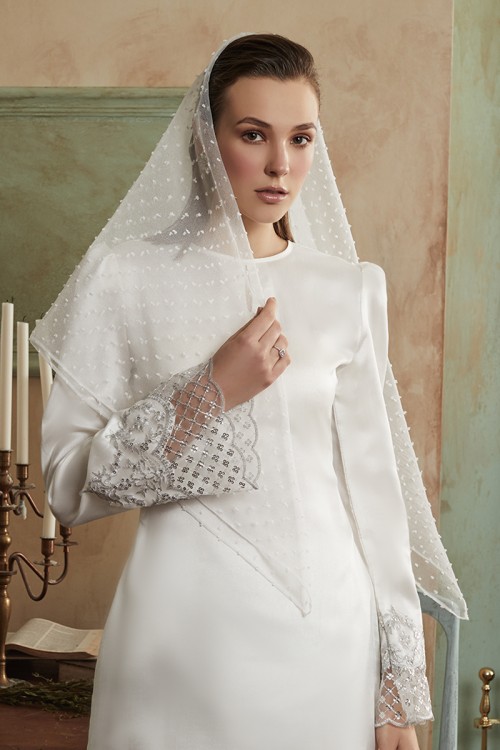 CHERYL VEIL IN OFF WHITE