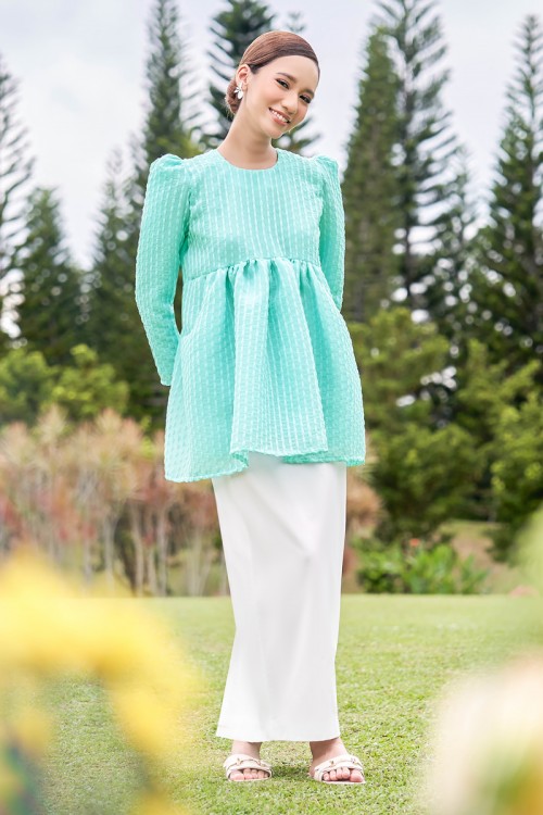 AESTRID BLOUSE IN AQUAMARINE