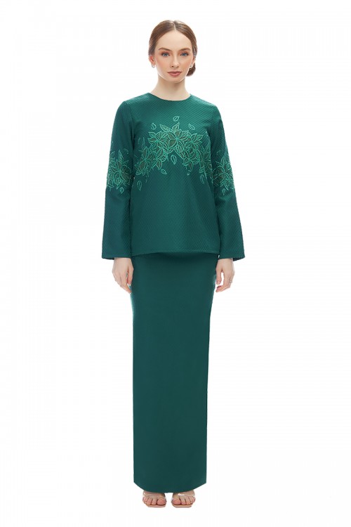 ARIESYA KURUNG IN EMERALD GREEN