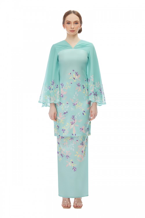 CELINE KURUNG IN TIFFANY