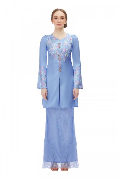 CHLOE KURUNG IN BLUE