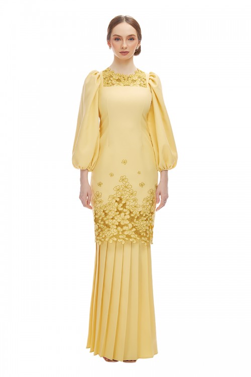 GISELLE KURUNG IN YELLOW