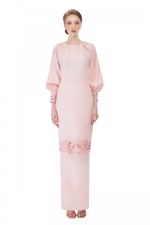 HELISEN KURUNG IN LIGHT PEACH