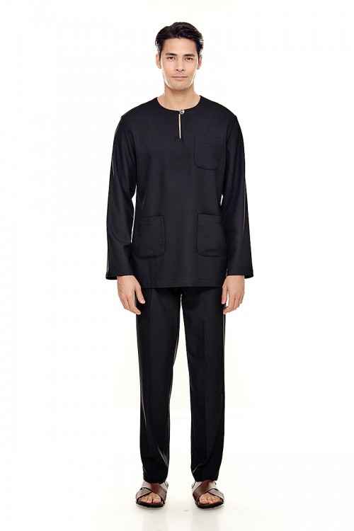 HARRY TELUK BELANGA IN BLACK