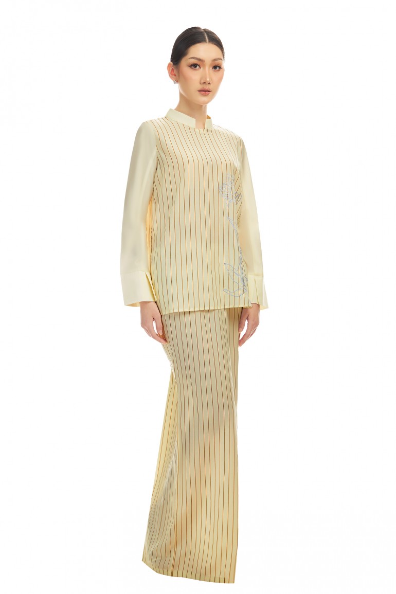 CELESTE KURUNG IN MILKY CREAM