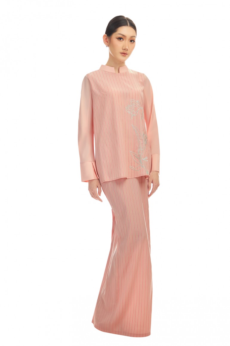 CELESTE KURUNG IN CHINTZ ROSE