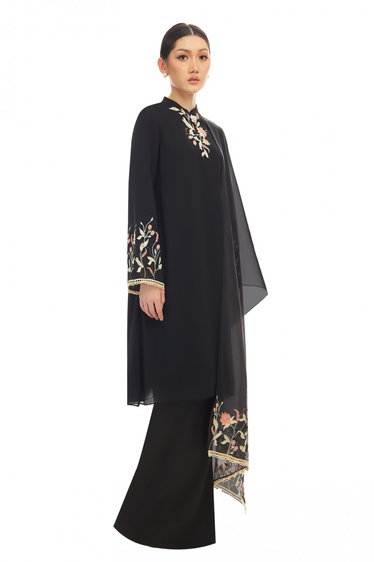 CYNTHIA KURUNG IN BLACK