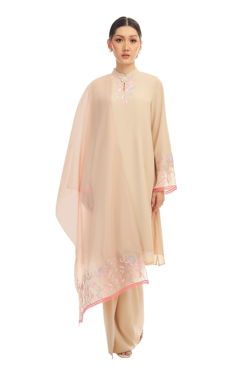 CYNTHIA KURUNG IN BROWN