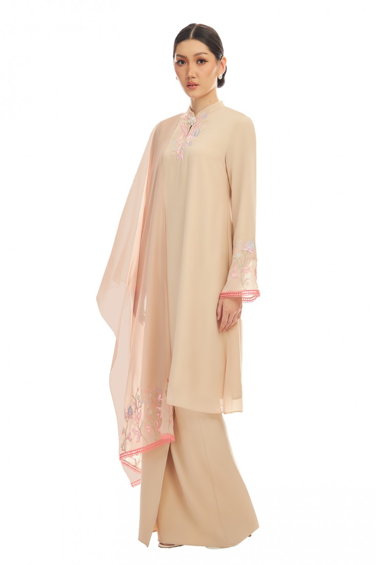 CYNTHIA KURUNG IN BROWN