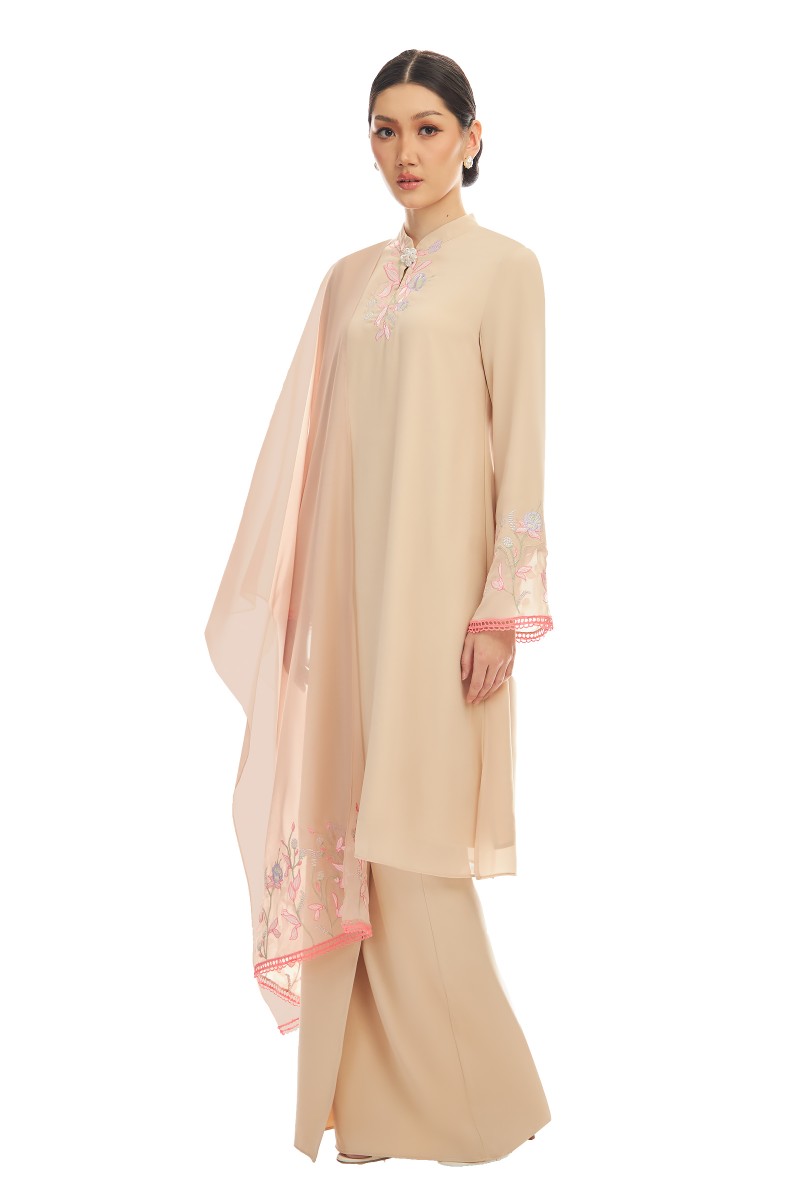 CYNTHIA KURUNG IN BROWN