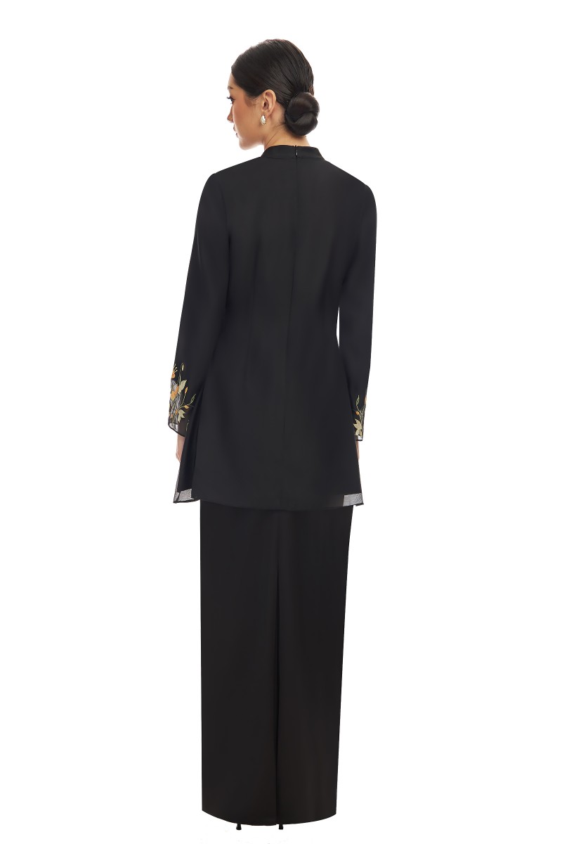 ARIANA KURUNG IN BLACK