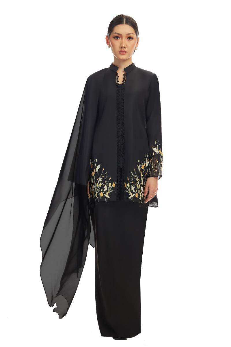 ARIANA KURUNG IN BLACK