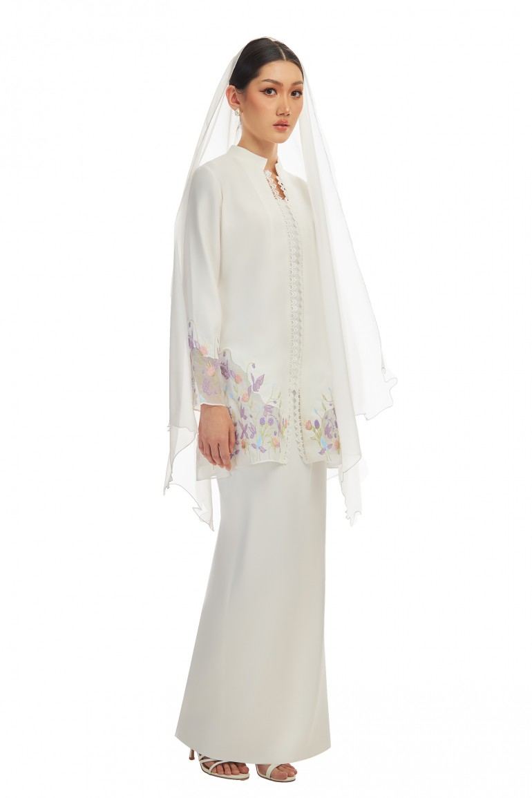 ARIANA KURUNG IN OFF WHITE