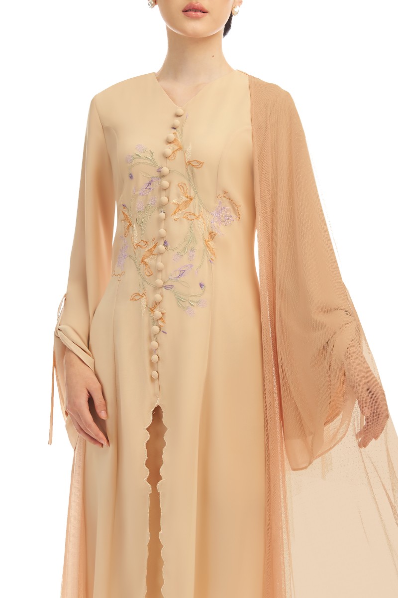 HAYDEE KURUNG IN NUDE