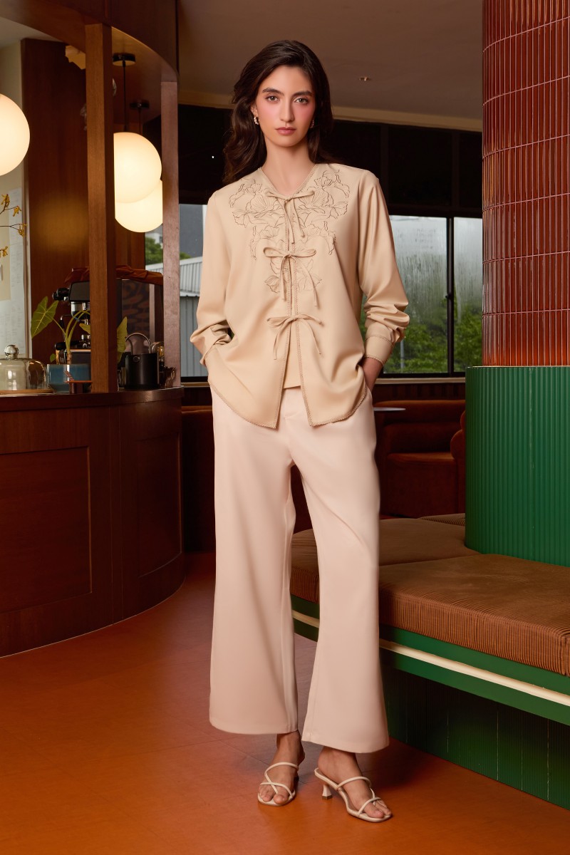 EDITH BLOUSE IN SAND