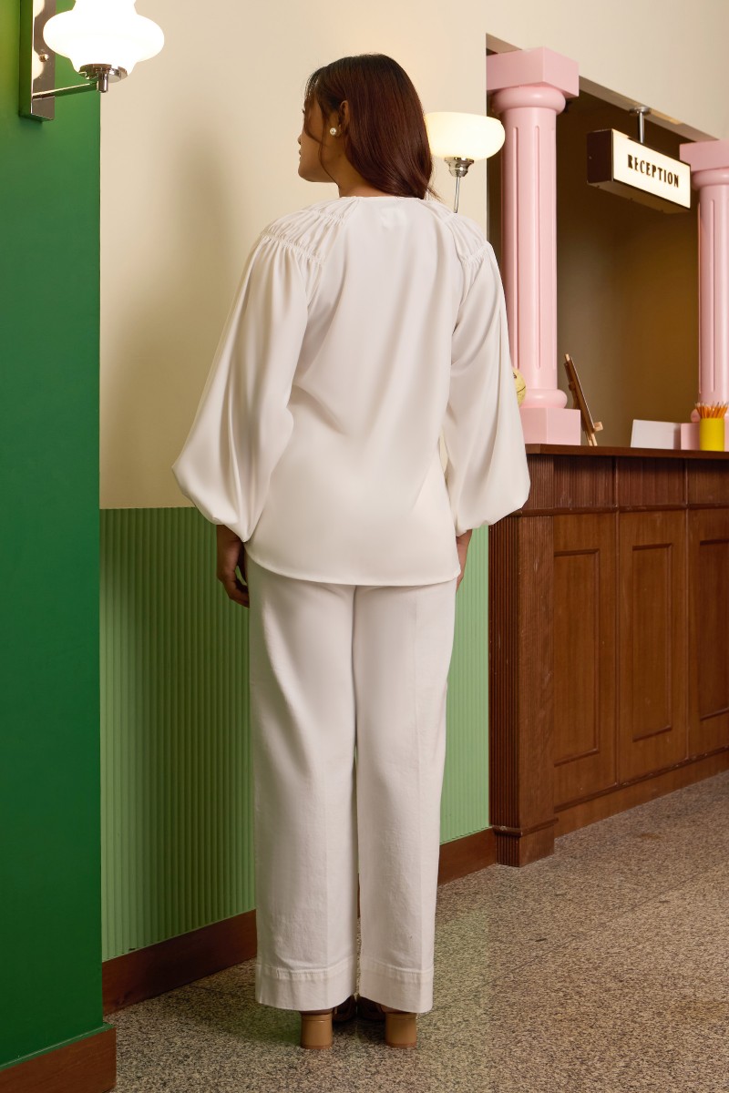 IVY BLOUSE IN WHITE