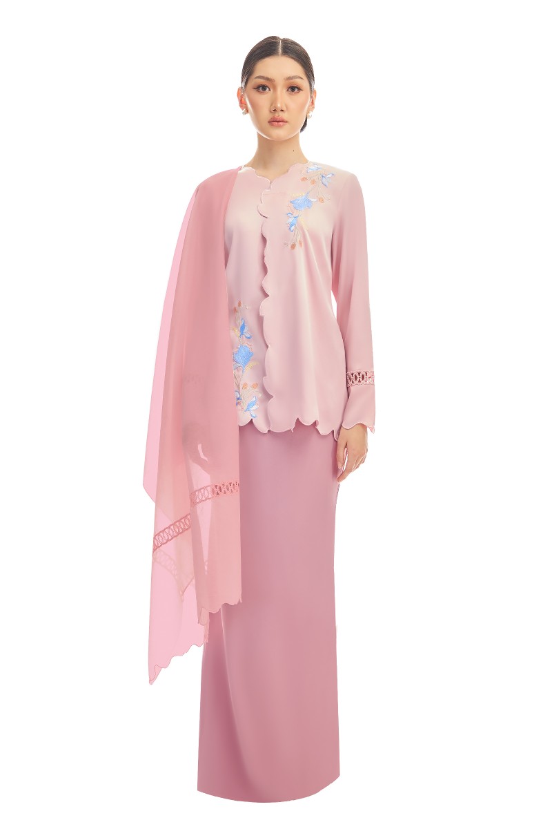 HALLIE KURUNG IN CHERUB PINK