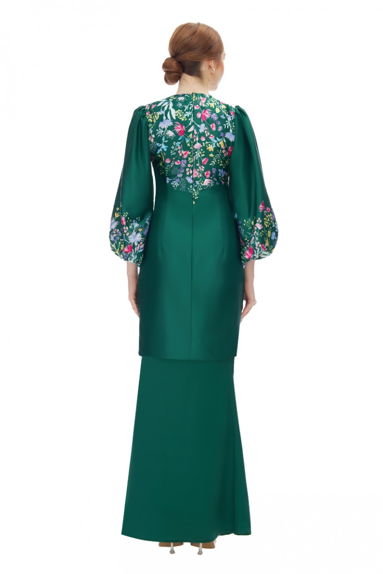 RAESEL KURUNG IN EMERALD GREEN