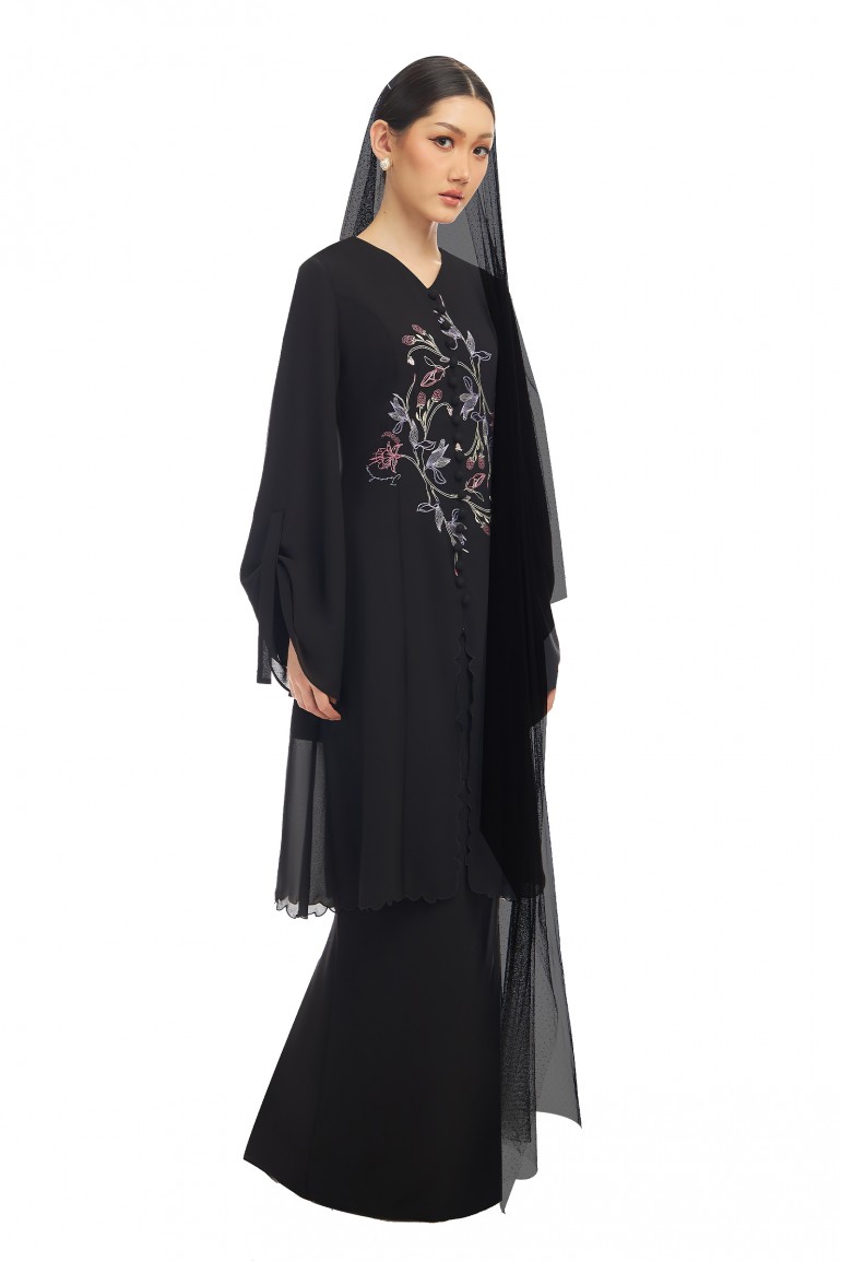 HAYDEE KURUNG IN BLACK