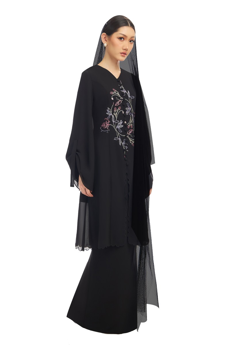 HAYDEE KURUNG IN BLACK