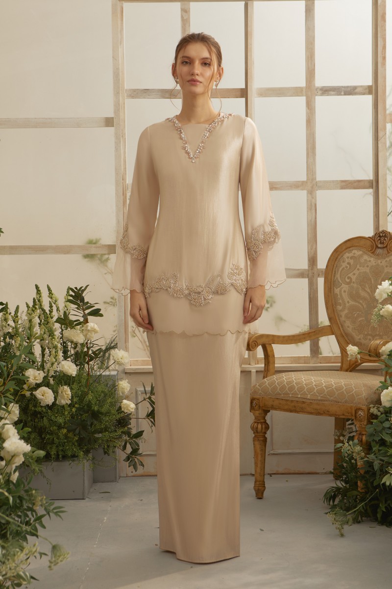 WRENLEY KURUNG IN CHAMPAGNE